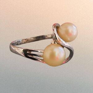 Vintage Sterling Silver And Freshwater Pearl Modernist Ring